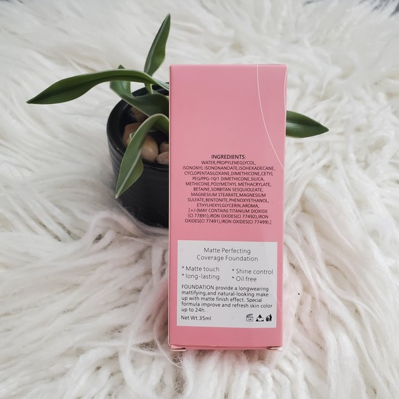 TASH Cosmetics Foundation Perfecting Coverage V012 - Picture 4 of 4